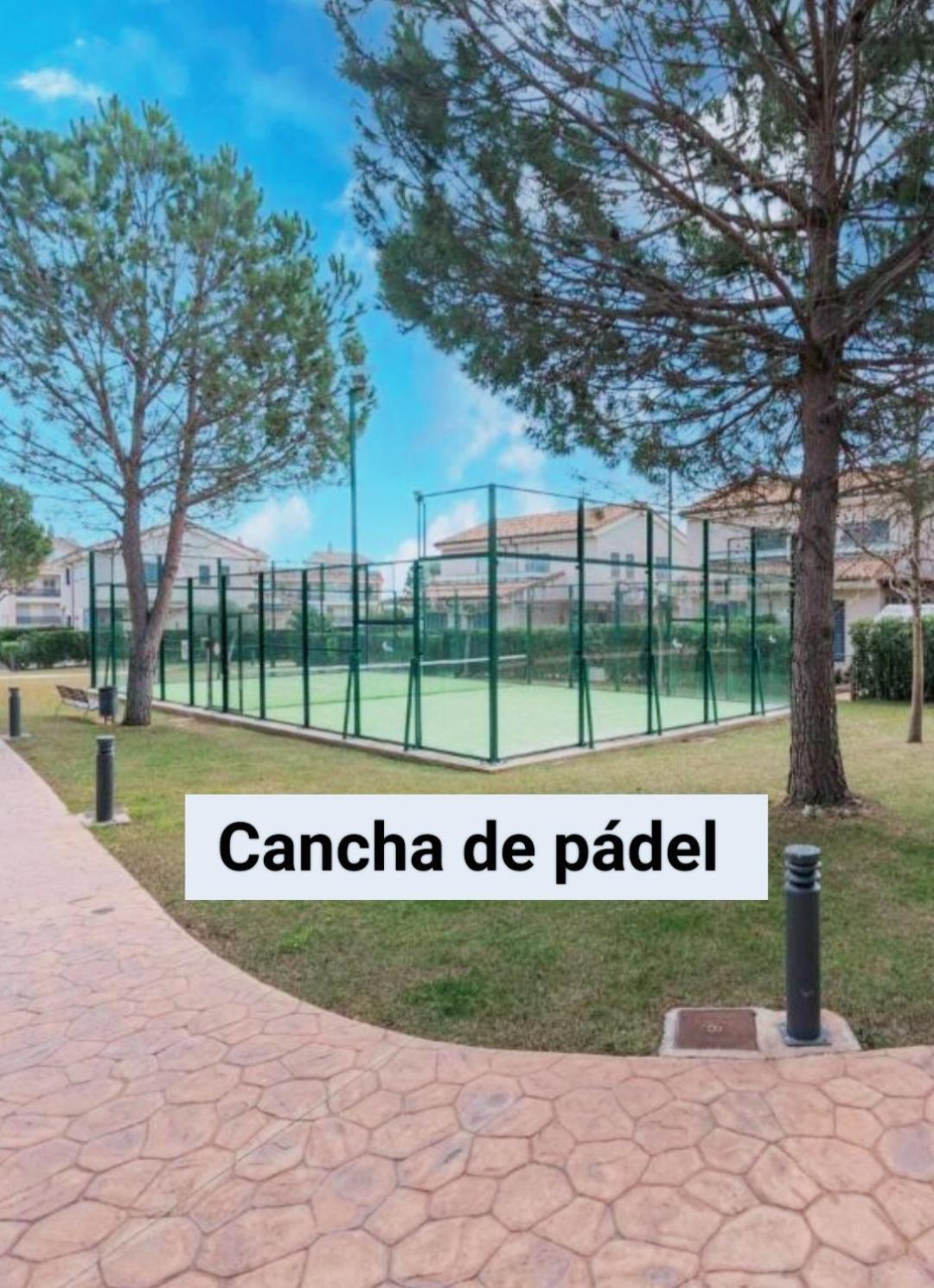 Espectacular Chalet Adosado Para Vacaciones En Panoramica Golf Sant Jordi Zewnętrze zdjęcie